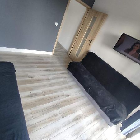 1110 Smialego 39 - Tanie Pokoje W Apartamencie - Samodzielne Zameldowanie - Self Check In 포즈난 외부 사진