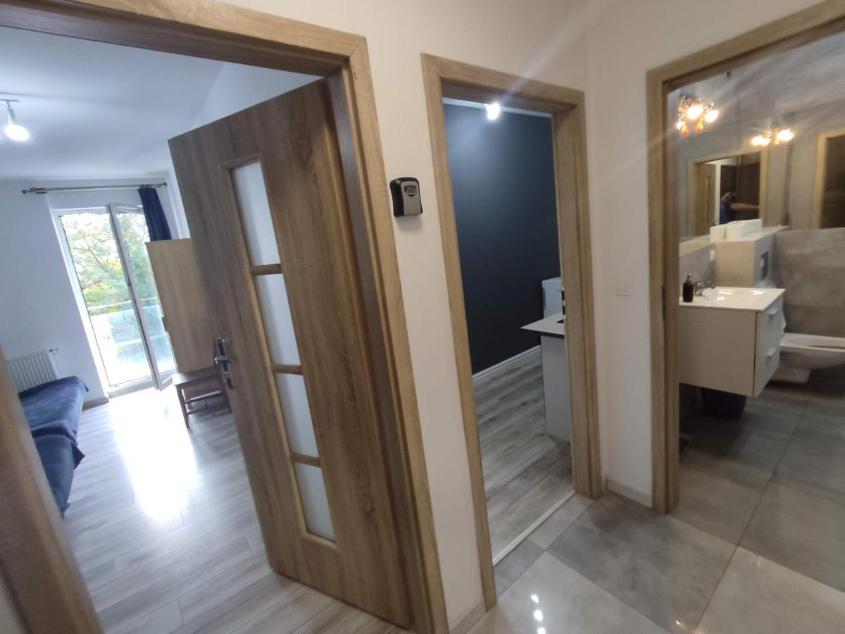 1110 Smialego 39 - Tanie Pokoje W Apartamencie - Samodzielne Zameldowanie - Self Check In 포즈난 외부 사진