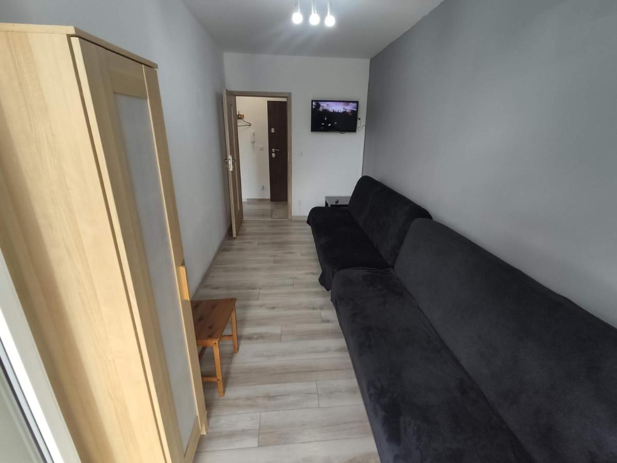 1110 Smialego 39 - Tanie Pokoje W Apartamencie - Samodzielne Zameldowanie - Self Check In 포즈난 외부 사진