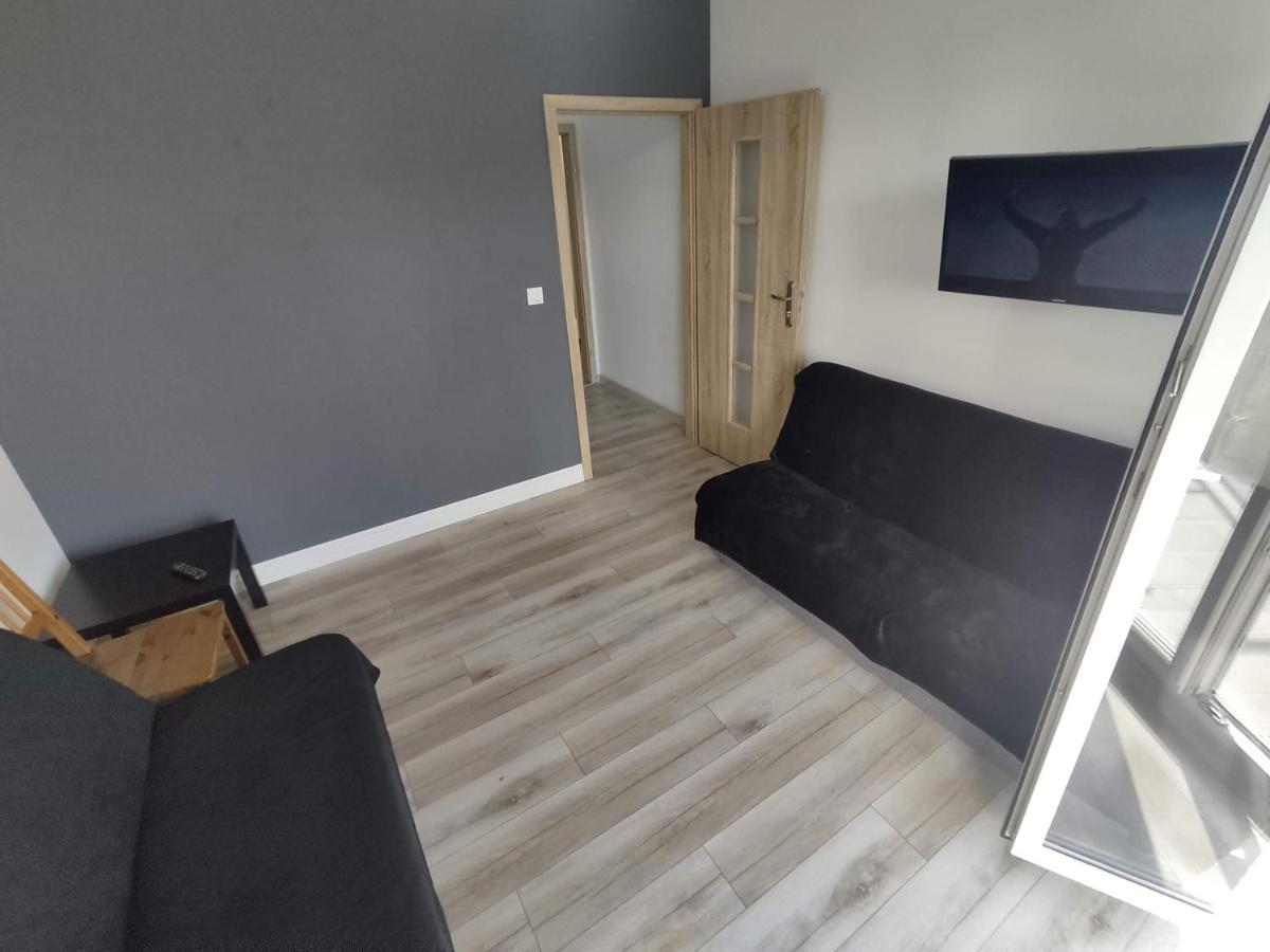 1110 Smialego 39 - Tanie Pokoje W Apartamencie - Samodzielne Zameldowanie - Self Check In 포즈난 외부 사진