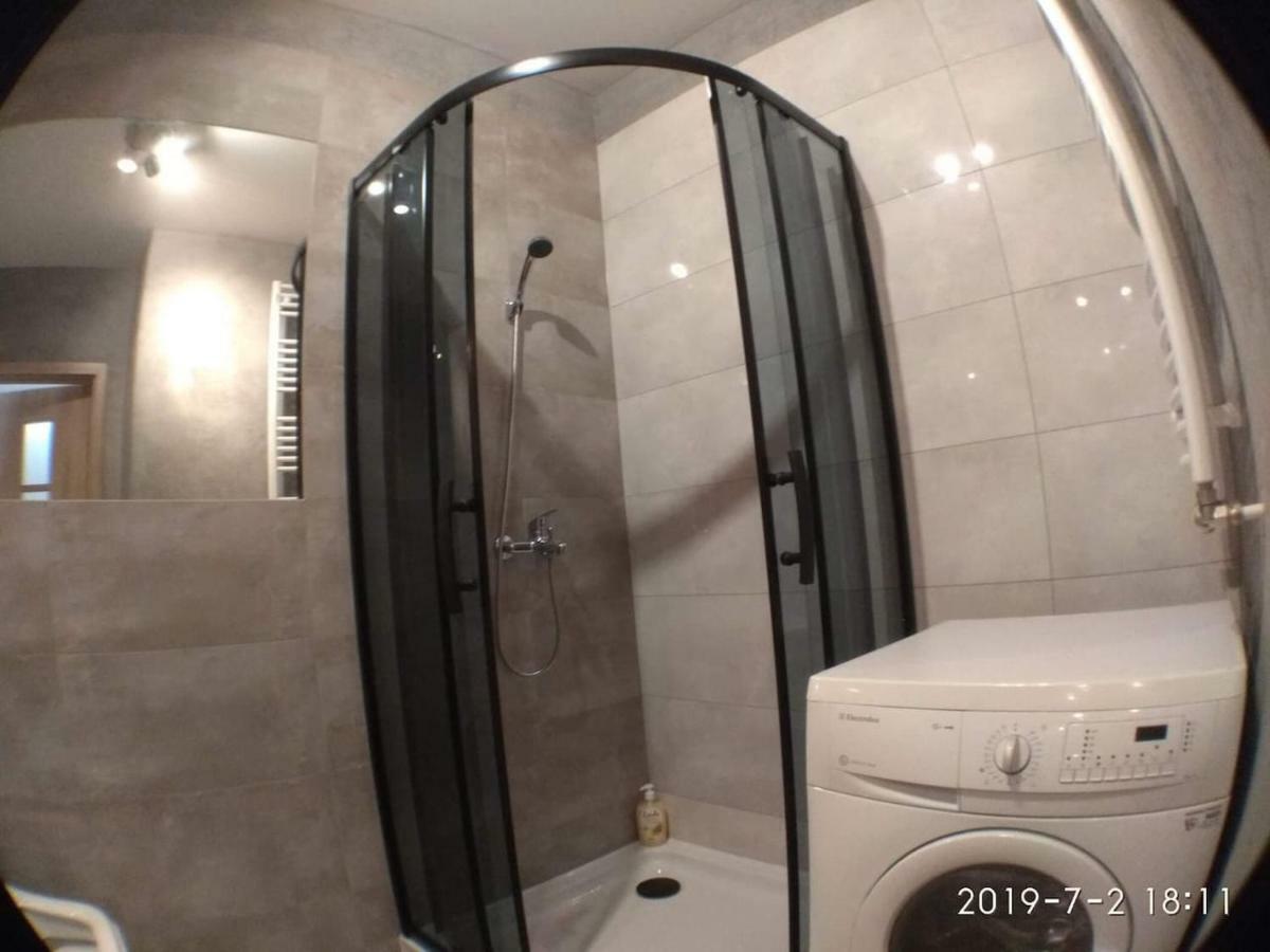 1110 Smialego 39 - Tanie Pokoje W Apartamencie - Samodzielne Zameldowanie - Self Check In 포즈난 외부 사진